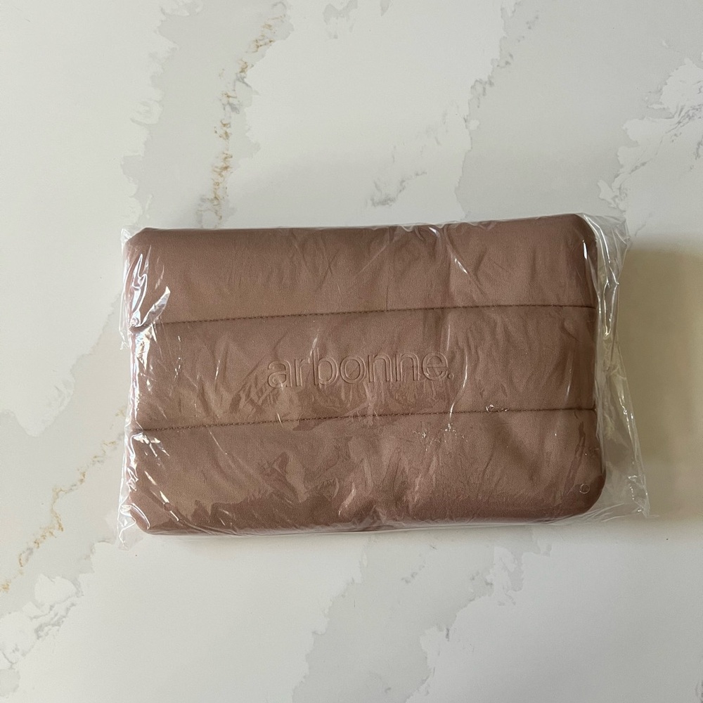 Arbonne 2025 Anniversary Bag New - Picture 1 of 4
